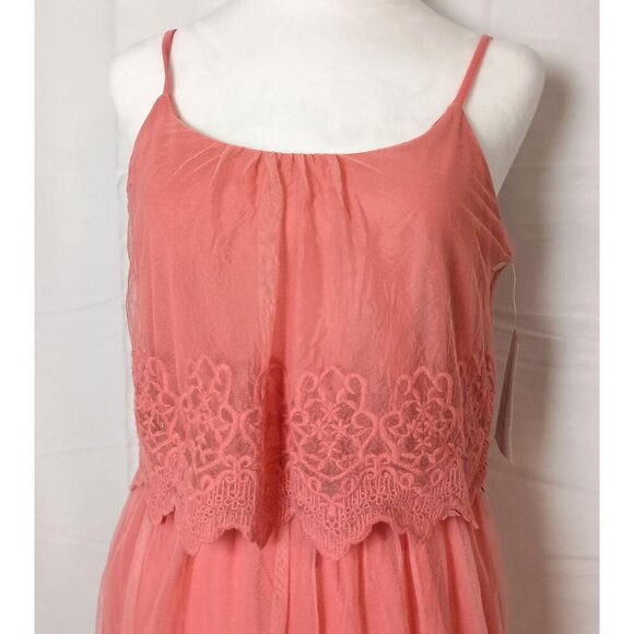 Trixxi Coral Pink Open Back Tiered Dress M NWT Embroidery Adjustable Straps - Picture 3 of 8